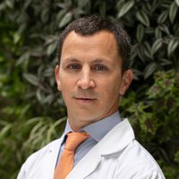 Dr. Cristián Silveyra